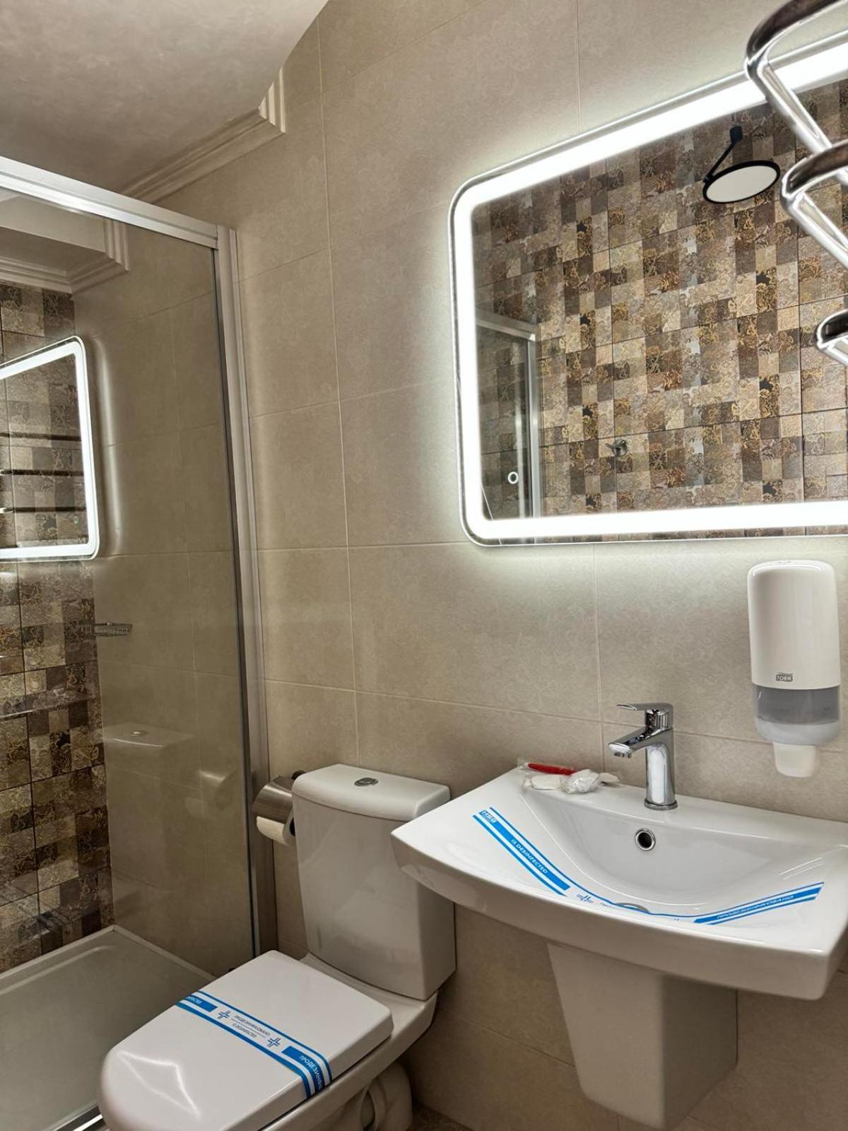 Hotel Veles Zolotonosha Zewnętrze zdjęcie